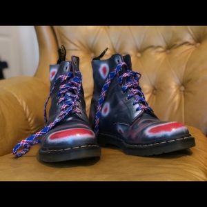 Dr Martens Pascal (1460) Leather 8-Eye Boots